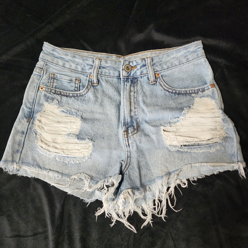 Distressed Denim Cutoff Shorts | Light Wash Frayed Raw Hem | Size 5/27